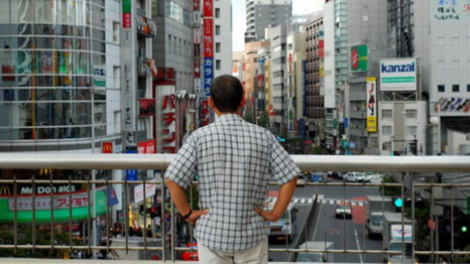 Khách Trung Quốc thường trao đổi qua e-mail với nhân viên công ty bất động sản, xem trước hình chụp của hàng chục căn nhà/căn hộ khác nhau và cuối cùng lựa chọn ra khoảng 10 căn nhà ưng ý nhất - Ảnh: Jason Collin