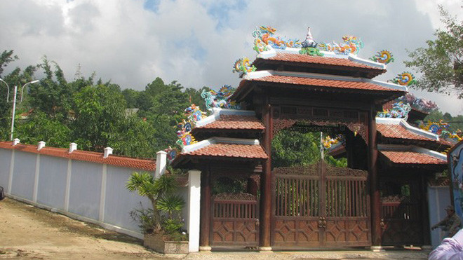 UBND TP Đà Nẵng đã gia hạn thời gian tháo dỡ biệt phủ của đại gia vàng Ngô Văn Quang thêm 3 tháng (Ảnh: Khánh Hồng)