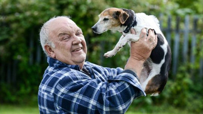 Brian hạnh phúc hội ngộ Molly. Ảnh: North News