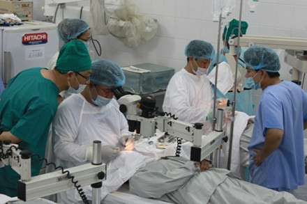 Người nghèo được tiếp cận kỹ thuật cao ở bệnh viện tuyến dưới