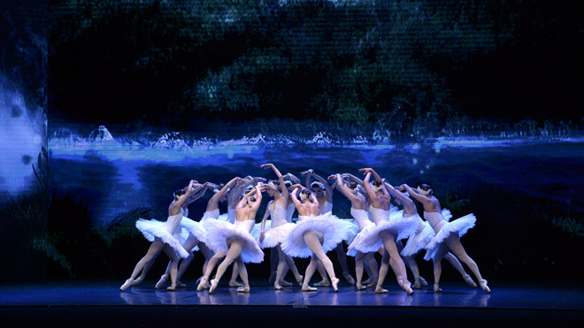 MobiFone tài trợ chương trình nghệ thuật Hồ Thiên Nga 3D