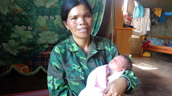 Chị H’Leng H’Mok, người trực tiếp đưa bé trai đi cấp cứu