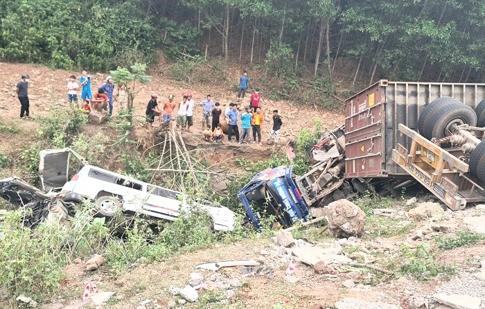 Hiện trường vụ đâm xe liên hoàn.