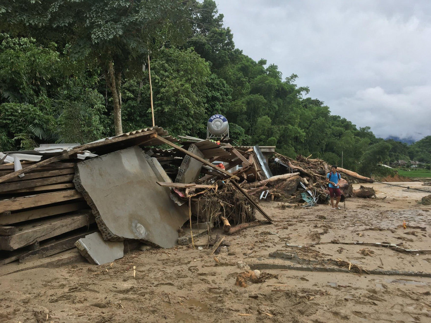 Phát hiện 2 thi thể ở vùng biển Quảng Xương nghi nạn nhân bị lũ cuốn