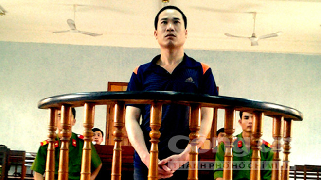 Bị cáo Nhiên trước vành móng ngựa