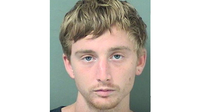 Đã đột nhập ăn trộm còn đánh chén no say