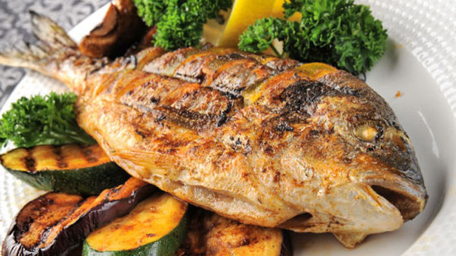 Ăn cá giúp sống lâu, đẹp da, sáng mắt