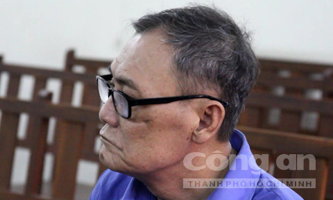 Huỳnh Văn Tăng tại phiên tòa