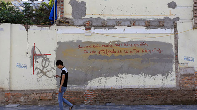 Bức tường 1,7m2 được rao bán với giá... 1 tỷ đồng