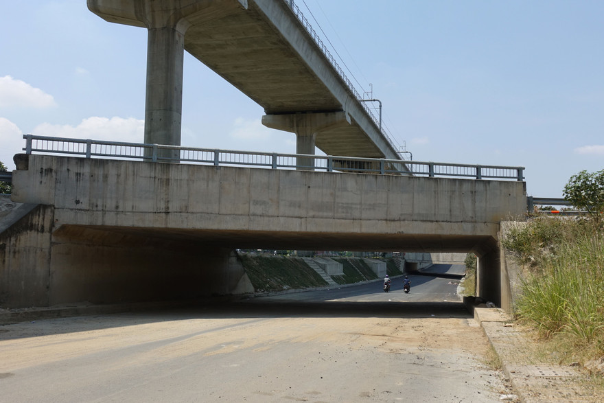 Cận cảnh hầm chui ở cửa ngõ phía đông TPHCM chuẩn bị thông xe