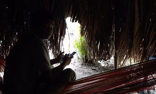 Khách chờ mua dâm tại quán cà phê Hoa Phượng Đỏ