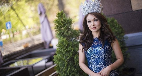 "Hoa hậu quý bà thế giới - 2018" Saniya Shakirova.