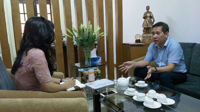 Ông Nguyễn Chí Dũng - Phó Giám đốc Sở Xây dựng Hà Nội làm việc với phóng viên Báo Xây dựng.