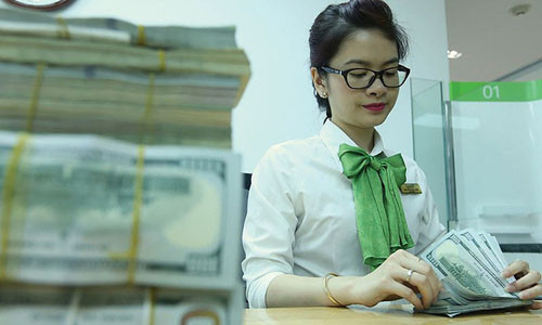 Giá USD trong những ngày gần đây liên tục nhảy múa. Ảnh: TL