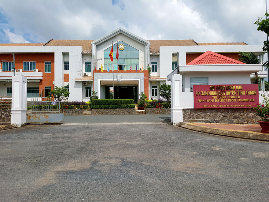 Lãnh đạo UBND huyện Vĩnh Thạnh buông lỏng quản lý đất đai, để 3 cá nhân nhận chuyển nhượng đất nông nghiệp trái quy định và “nghiễm nhiên” được hỗ trợ gần 4 tỉ đồng từ việc thu hồi đất