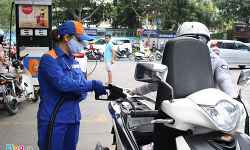 VCCI cho rằng Nhà nước can thiệp quá sâu vào hoạt động của doanh nghiệp kinh doanh xăng dầu. Ảnh: Phúc Minh.