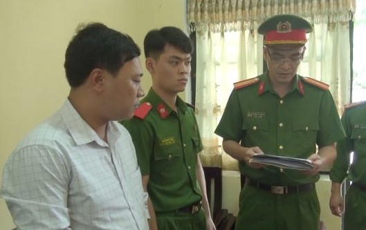 Cơ quan công an thi hành lệnh bắt Lê Mai Sáng