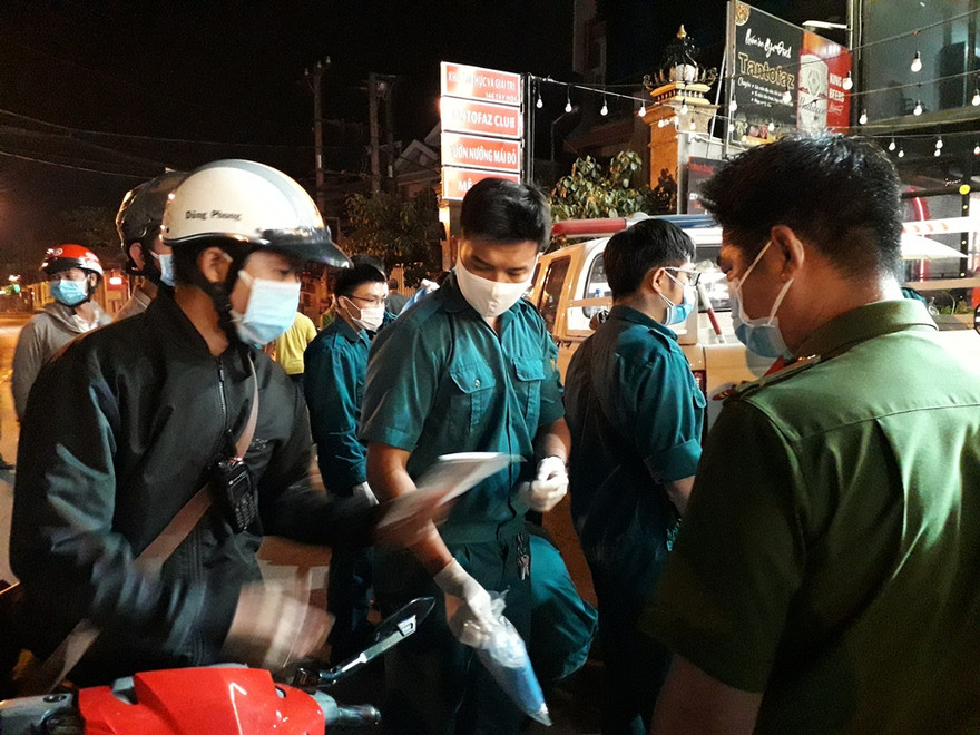 Xuyên đêm truy vết ca nghi mắc COVID-19 ở TP Thủ Đức 