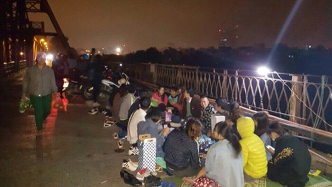 Giới trẻ tụ tập đông vào những ngày lễ, Tết.