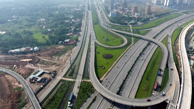 Bất động sản năm Đinh Dậu được dự báo sẽ đứng trước nhiều biến động có tính bước ngoặt và đặt ra cho nhà đầu tư không ít thách đố. Ảnh: Vũ Lê