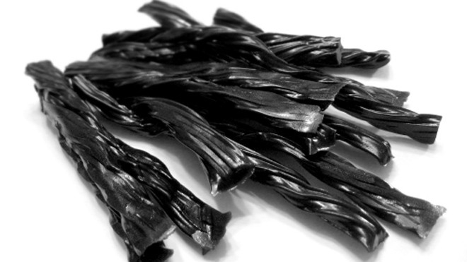 Kẹo cam thảo là món ăn nhiều người ưa thích. Ảnh: sciencequestionswithsurprisinganswers.