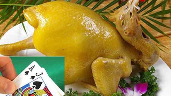 Đánh bài ăn thịt gà, 4 người ở Cà Mau bị công an phạt tiền