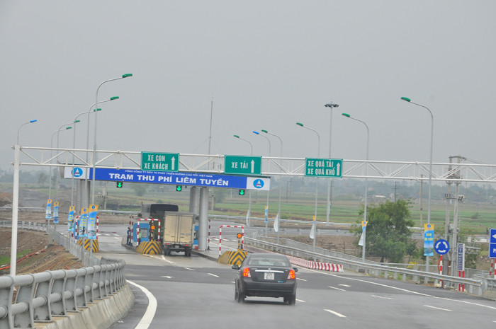 Đợt lễ Khai ấn đền Trần tới đây có thể xảy ra ùn tắc tại nút giao Liêm Tuyền (điểm có trạm thu phí từ cao tốc Cầu Giẽ - Ninh Bình rẽ về Nam Định).