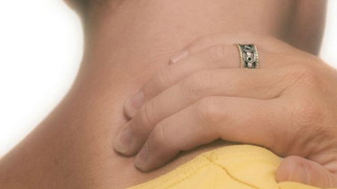 Nhớ 4 mẹo siêu dễ này, sẽ không lo mắc gai cột sống