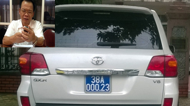 Ông Hồ Anh Tuấn và chiếc xe mang biển xanh giả 
