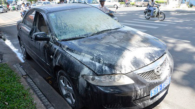 Hiện trường vụ cháy xe.