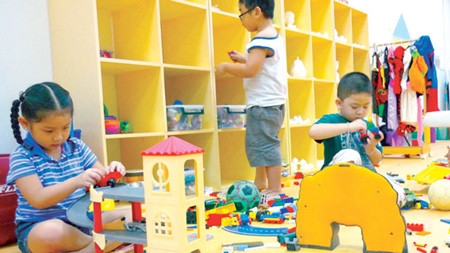 Không để trẻ chơi một mình, rất dễ xảy ra những tai nạn khó lường 