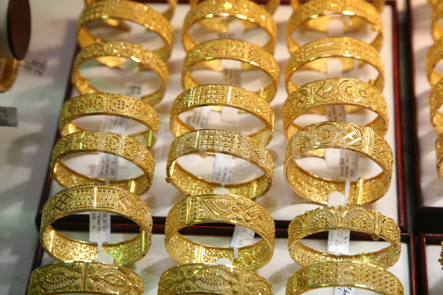 Nhà đầu tư chán vàng, tiền chảy sang chứng khoán