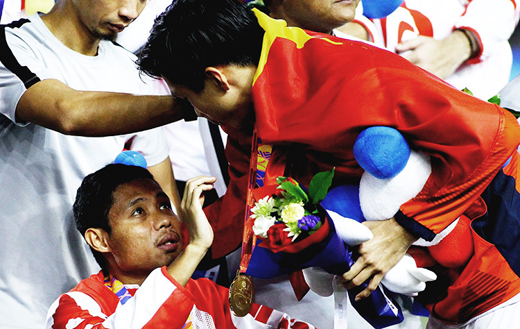 Văn Hậu xin lỗi Evan Dimas sáu trận đấu ảnh VNExpress