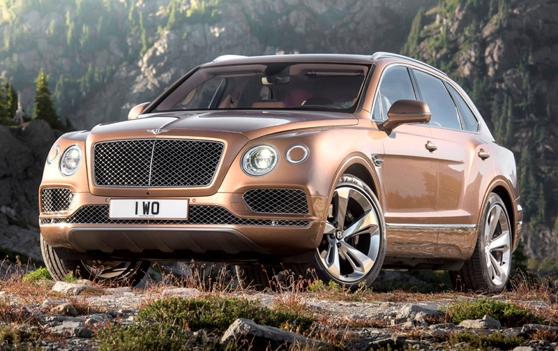 Bentley Bentayga 2018 sẽ được trang bị động cơ V8