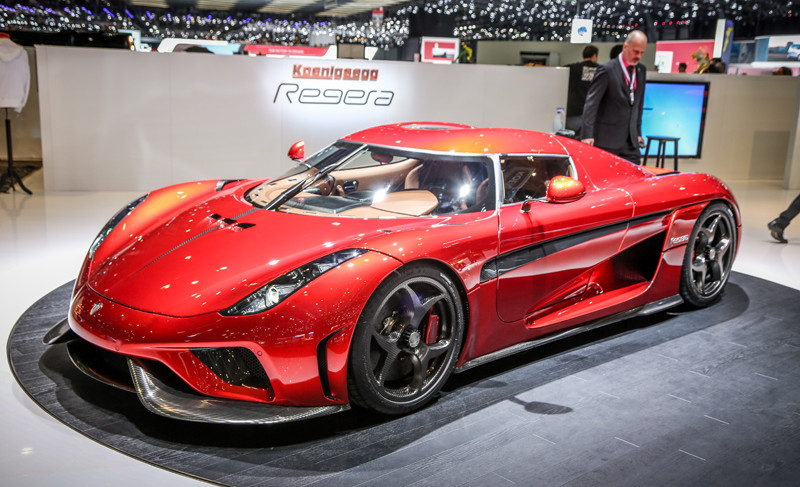 Siêu xe 1,9 triệu USD Koenigsegg Regera kiểm tra va chạm thế nào?