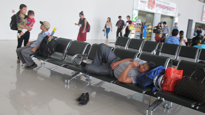 Nhiều chuyến bay chậm, hủy vì nguyên nhân... kỳ cục