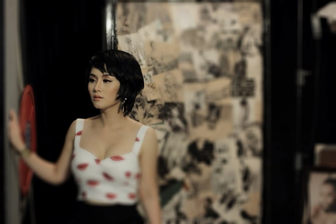 Nữ ca sĩ Thu Phượng từng bị một nhạc sĩ nổi tiếng, đang có gia đình hạnh phúc tán tỉnh. 