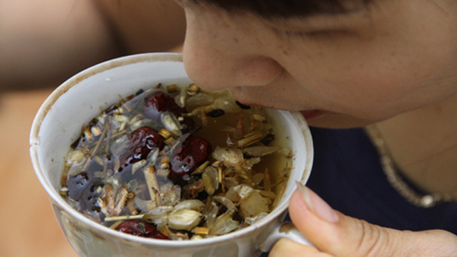 Trong y học cổ truyền có nhiều thảo dược làm trà giúp chữa bệnh.