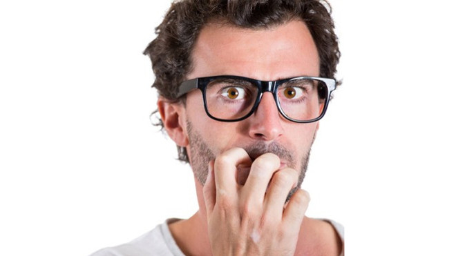 Làm thế nào để dừng cắn móng tay?