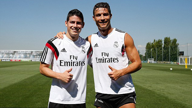 James Rodriguez hớn hở trong buổi tập đầu cùng Real