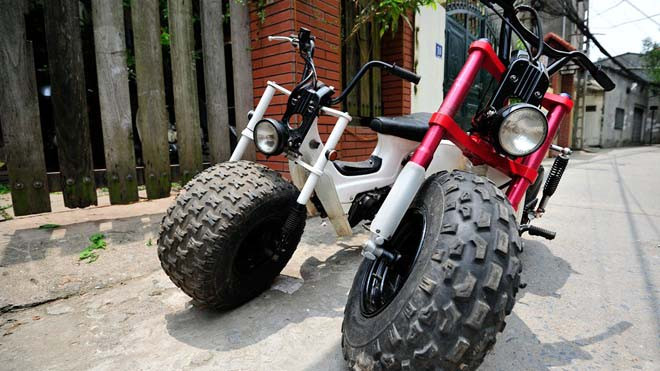 Bộ đôi Honda Chaly độ bánh bản to siêu độc ở Hà Nội