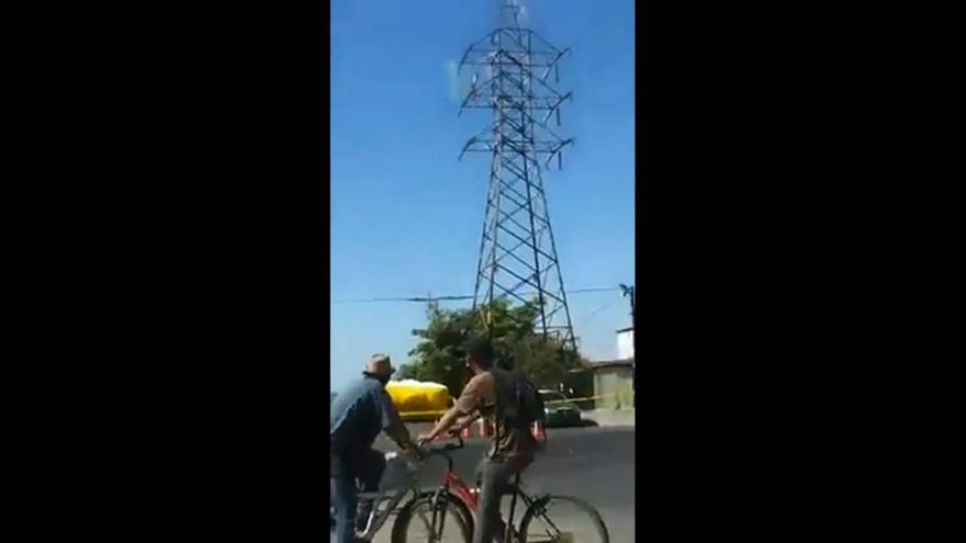 Nam thanh niên bị điện cao thế giật nổ như pháo