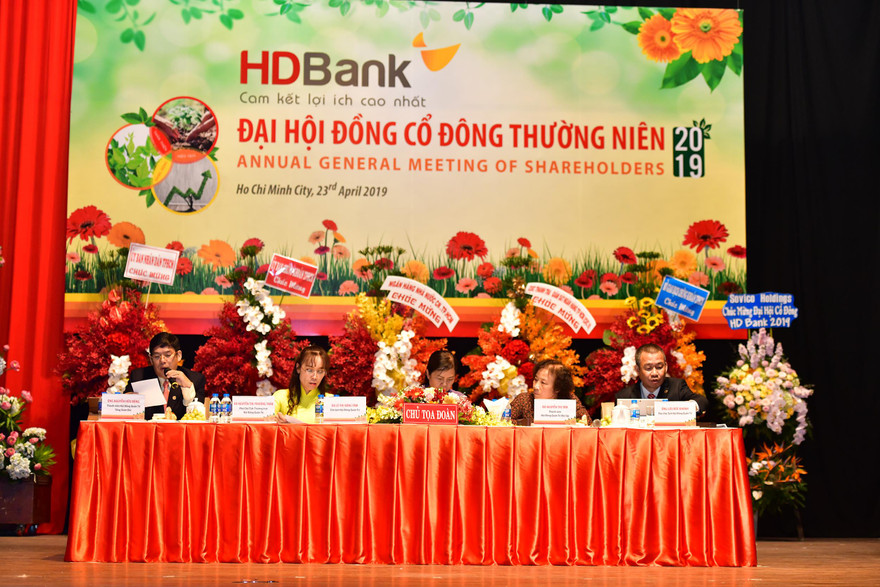 HDBank chia cổ tức và cổ phiếu thưởng 30%