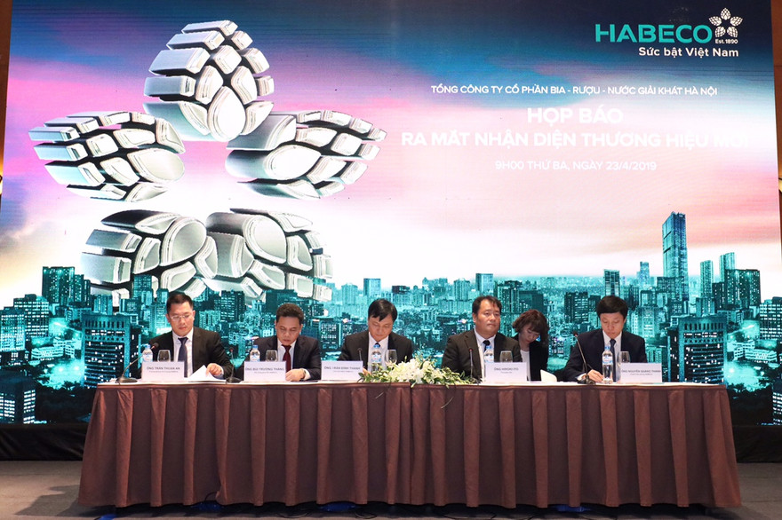 Ban lãnh đạo HABECO tại buổi công bố bộ nhận diện thương hiệu mới