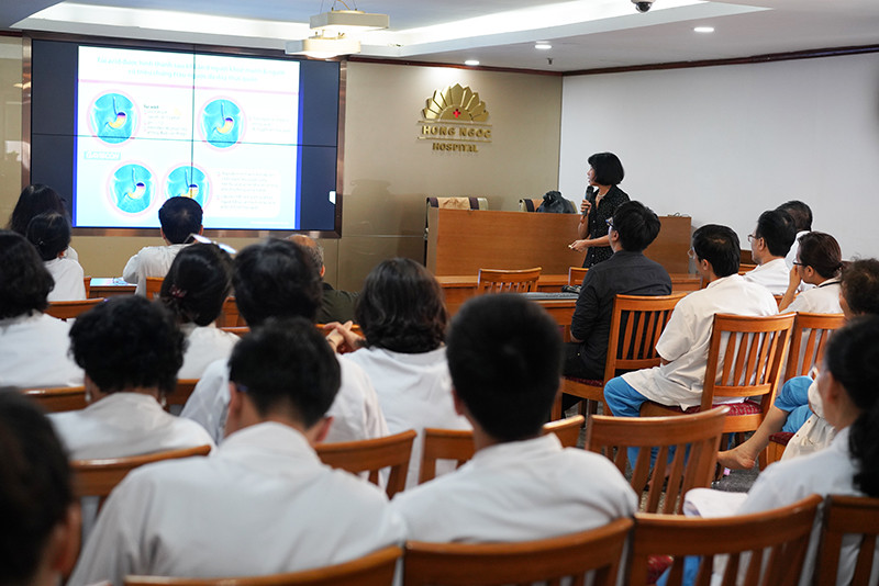Toàn cảnh hội thảo chẩn đoán và điều trị trào ngược dạ dày thực quản tại Bệnh viện Hồng Ngọc