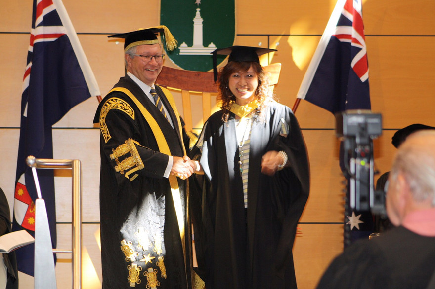 Bỏ lương khủng tại Úc 8X khởi nghiệp kinh doanh ẩm thực, giỏ trái cây nhập khẩu 