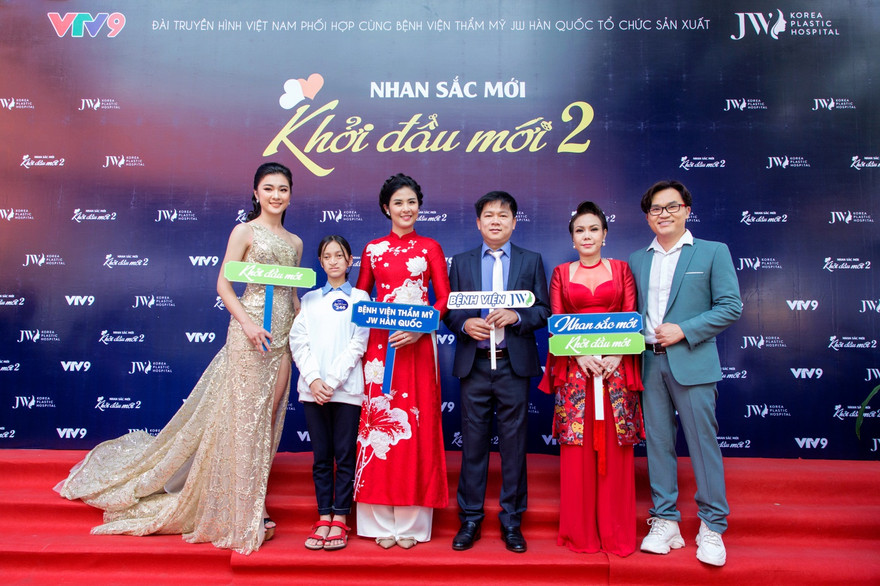 Hoa Hậu Ngoc Hân đồng hành cùng Nghệ sĩ Việt Hương và MC Đại Nghĩa trong chương trình Nhan sắc mới-Khởi đầu mới