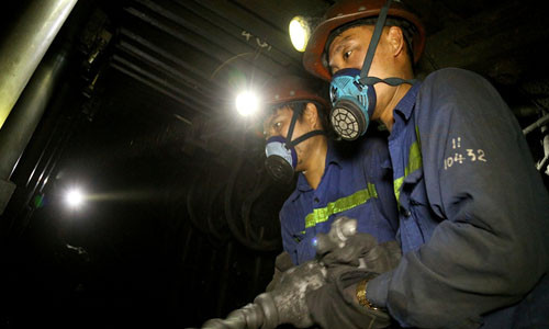 Thợ lò Than Nam Mẫu làm chủ công nghệ - Ảnh: Quốc Khương