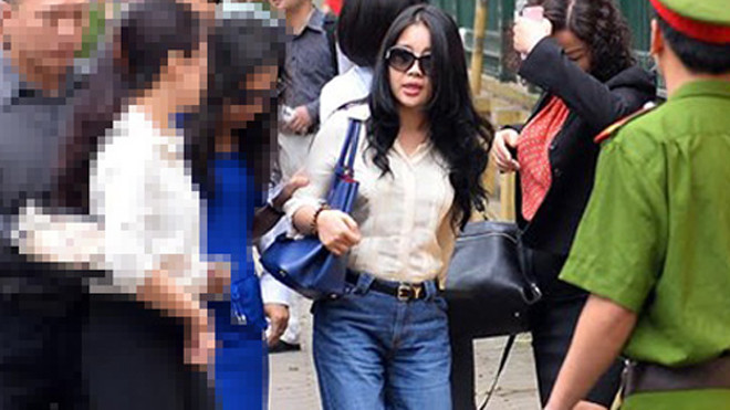 Mặc dù đã có tuổi nhưng bà Lan vẫn còn rất mặn mà