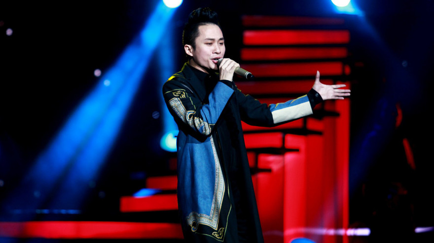 Tùng Dương hơn 200 lần hát 'Nơi đảo xa'